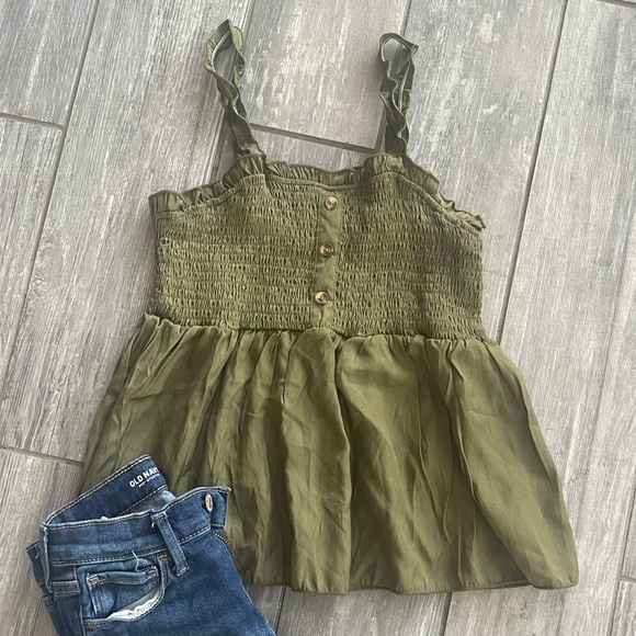 Girls bundle (M) 3 shirts—great condition! Perfect for “Back to School”! - Picture 2 of 10